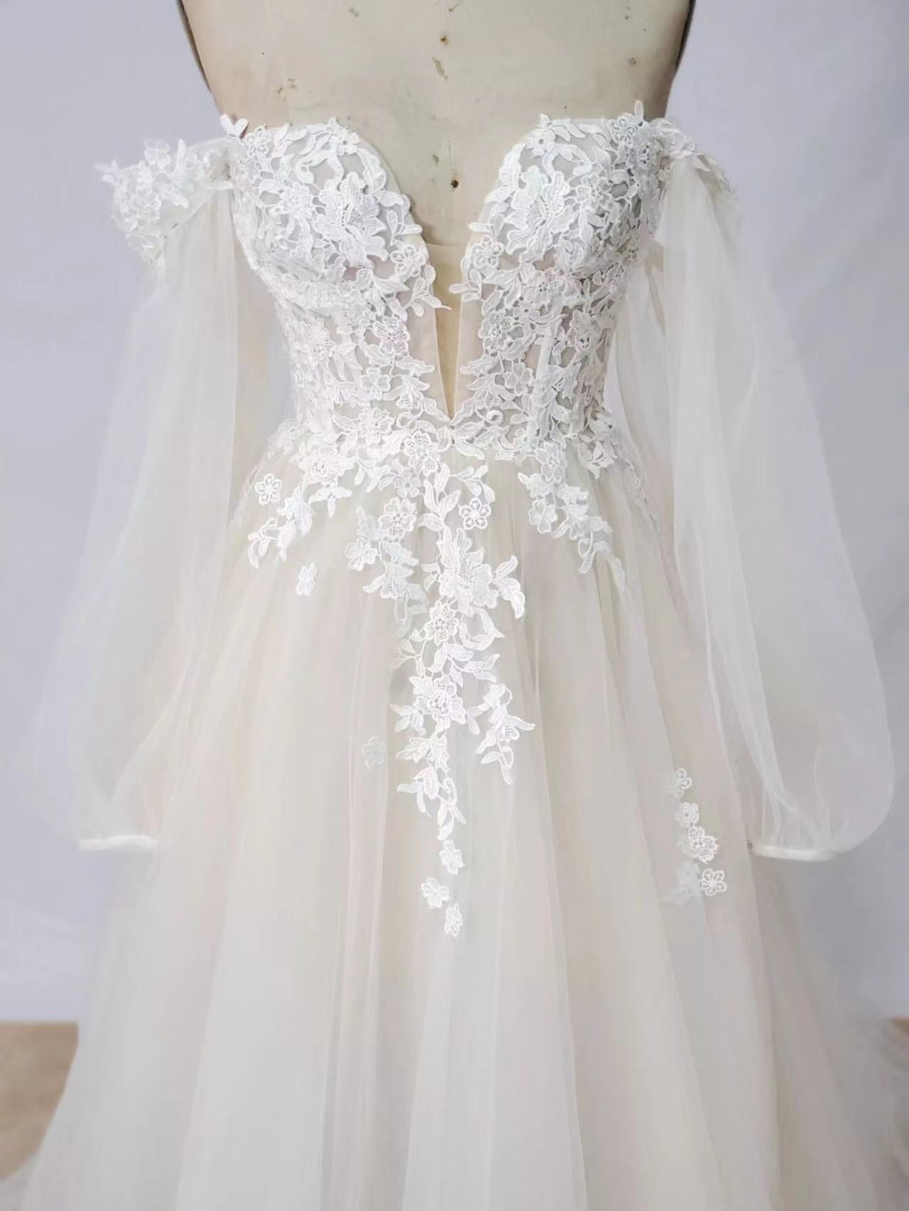 WEDDING DRESSW