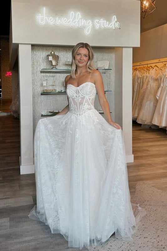 Charming A-Line Strapless Tulle Lace Wedding Dresses