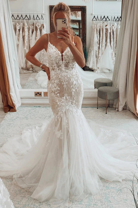 Stunning Mermaid V Neck Tulle Lace Wedding Dresses