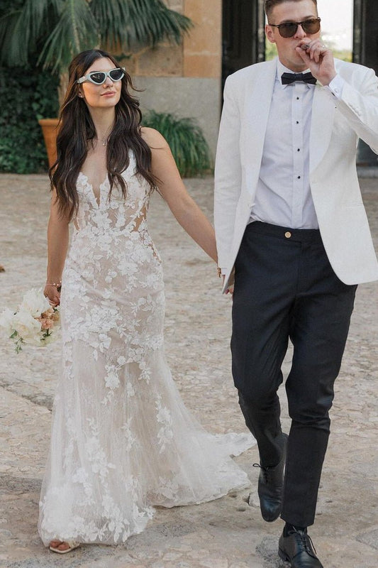 Mermaid V Neck Tulle Lace Sleeveless  Ivory Wedding Dresses