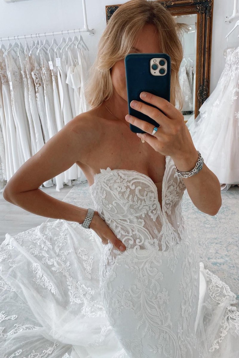 Jream | White Long Tulle Mermaid Wedding Dress with Lace Appliques