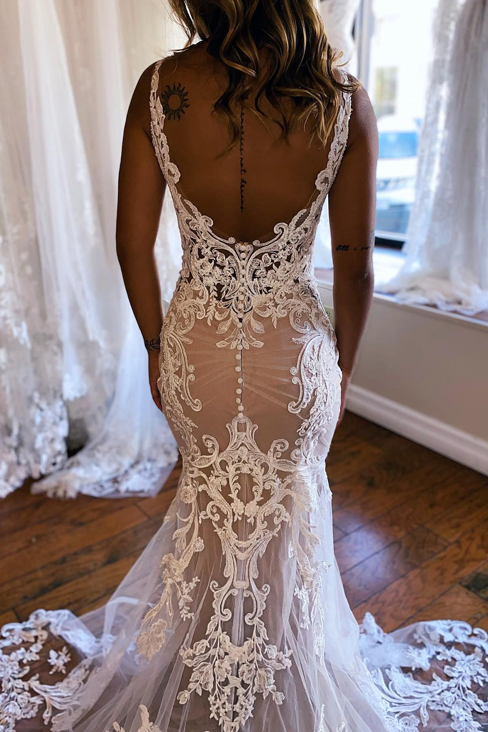 Aviana | Champagne V-Neck Mermaid Long Lace Wedding Dress