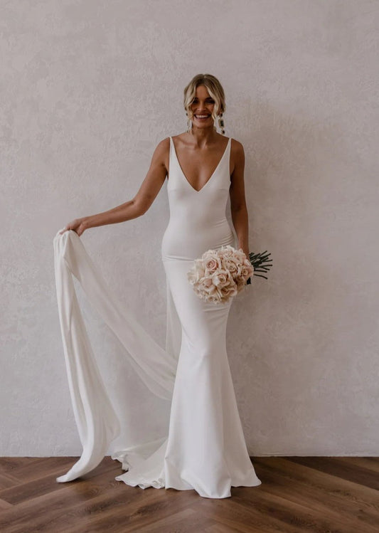 Jaylynn | Mermaid Deep V-Neck Backless White Wedding Dress