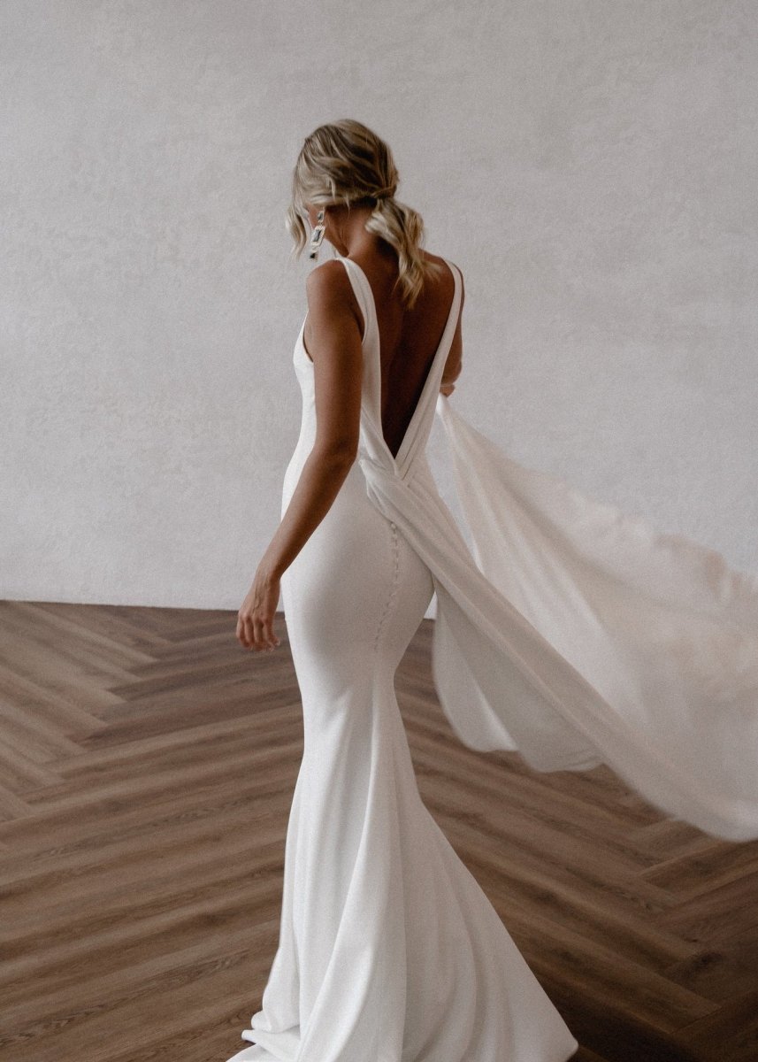 Jaylynn | Mermaid Deep V-Neck Backless White Wedding Dress