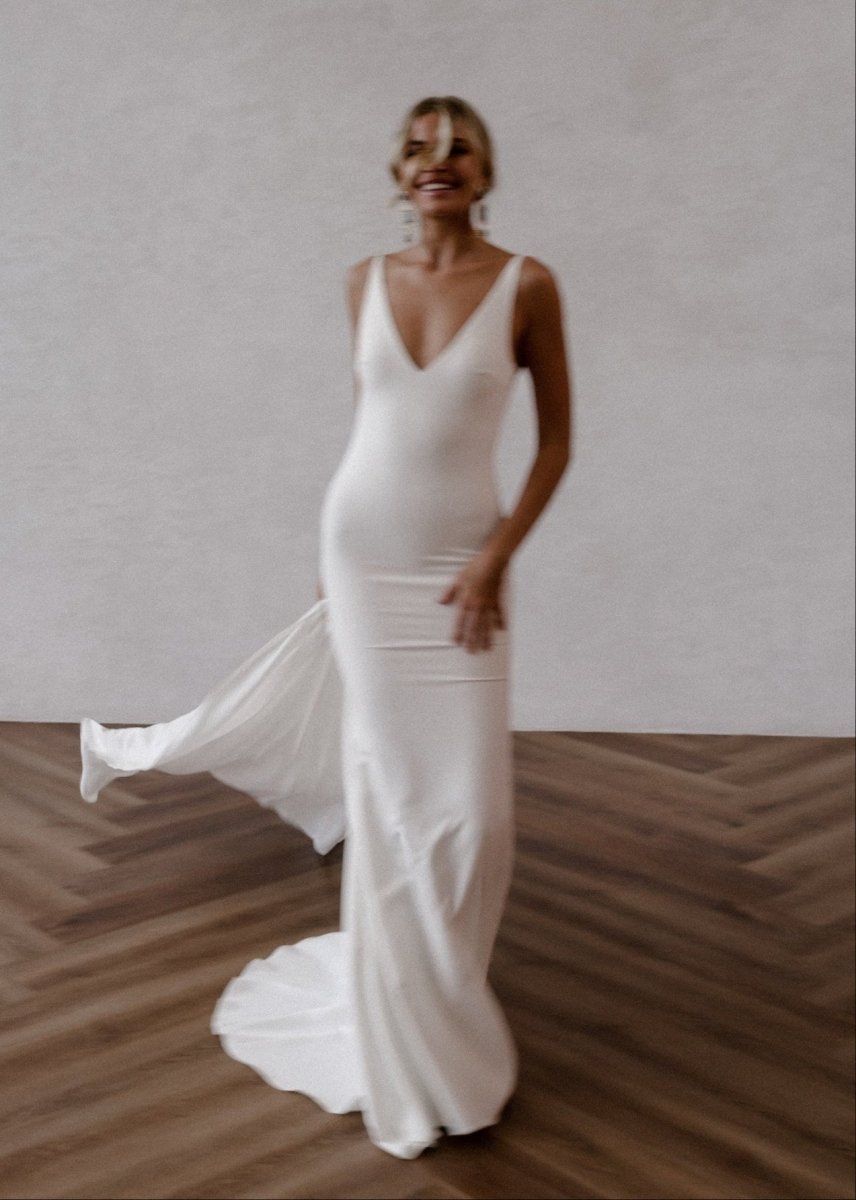 Jaylynn | Mermaid Deep V-Neck Backless White Wedding Dress