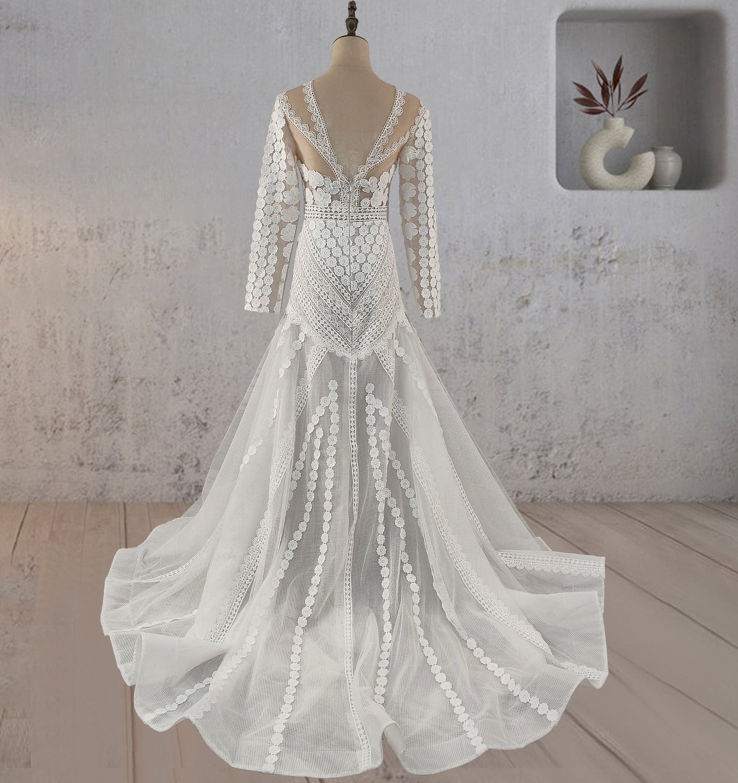 Mermaid Elegance Lace Appliqued Wedding Dress