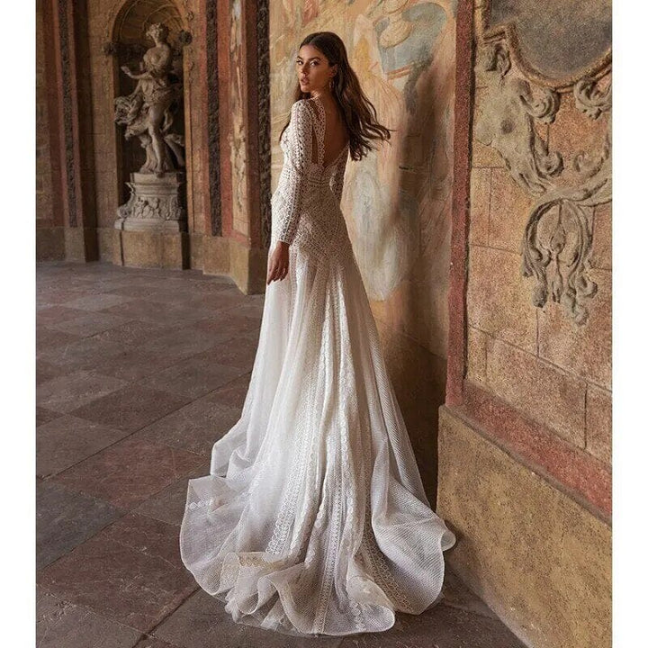 Mermaid Elegance Lace Appliqued Wedding Dress