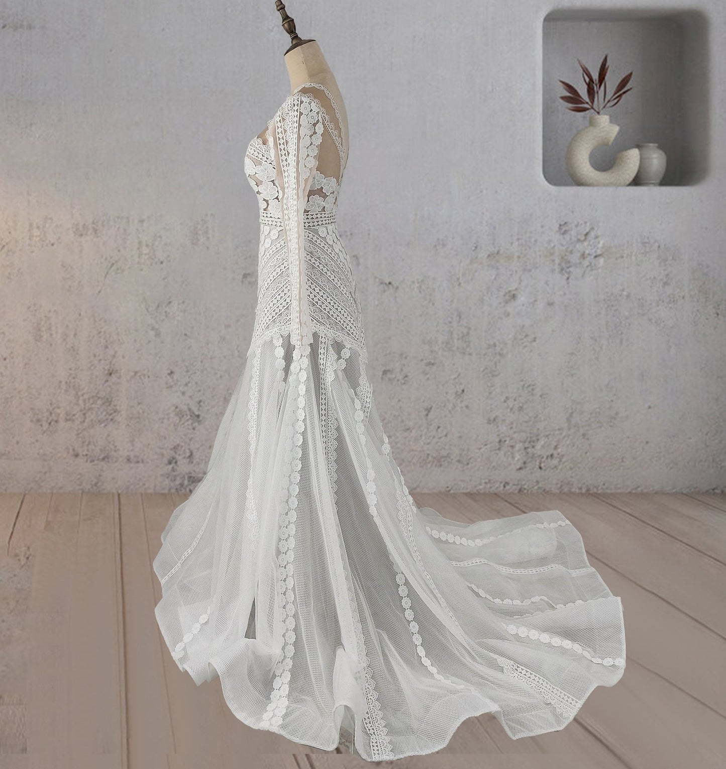 Mermaid Elegance Lace Appliqued Wedding Dress