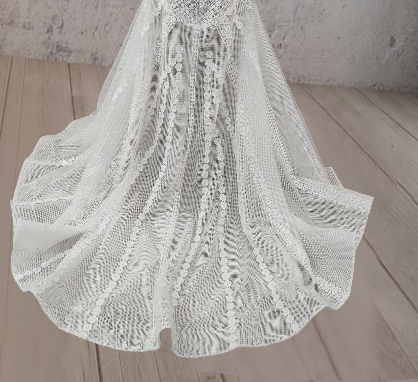 Mermaid Elegance Lace Appliqued Wedding Dress