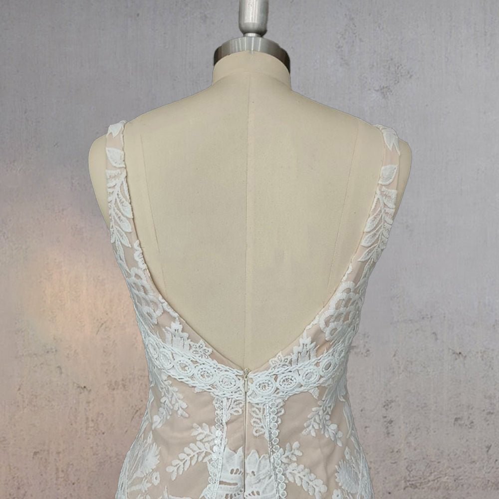 Mermaid Lace V Neck Appliques Wedding Dress