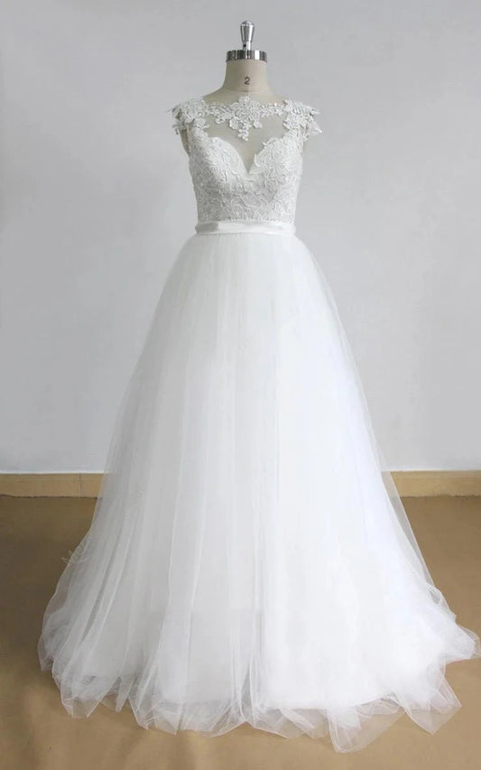 White A Line Lace Appliques Covered-Button Sleeveless Tulle Wedding Dresses